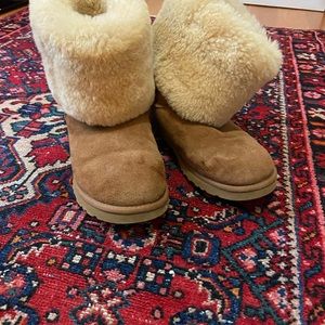Like New Ladies 9 Tall Ugg’s in Chestnut